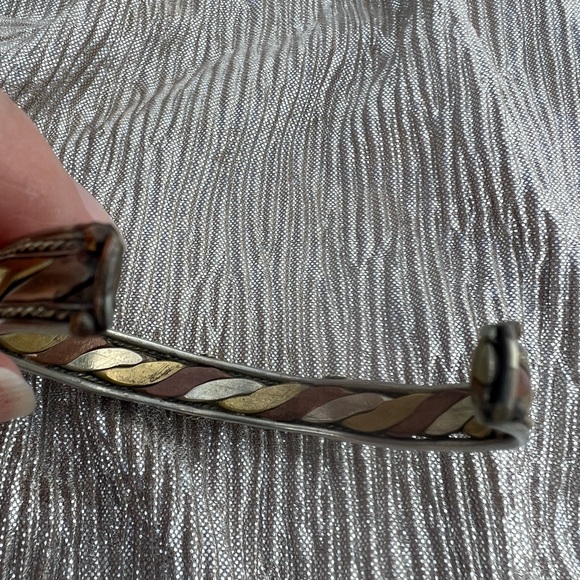 TIBETIAN GEMSTONE CUFF BRACELET - Picture 5 of 9